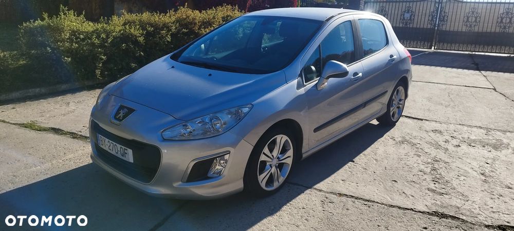 Peugeot 308 2011 photo 2
