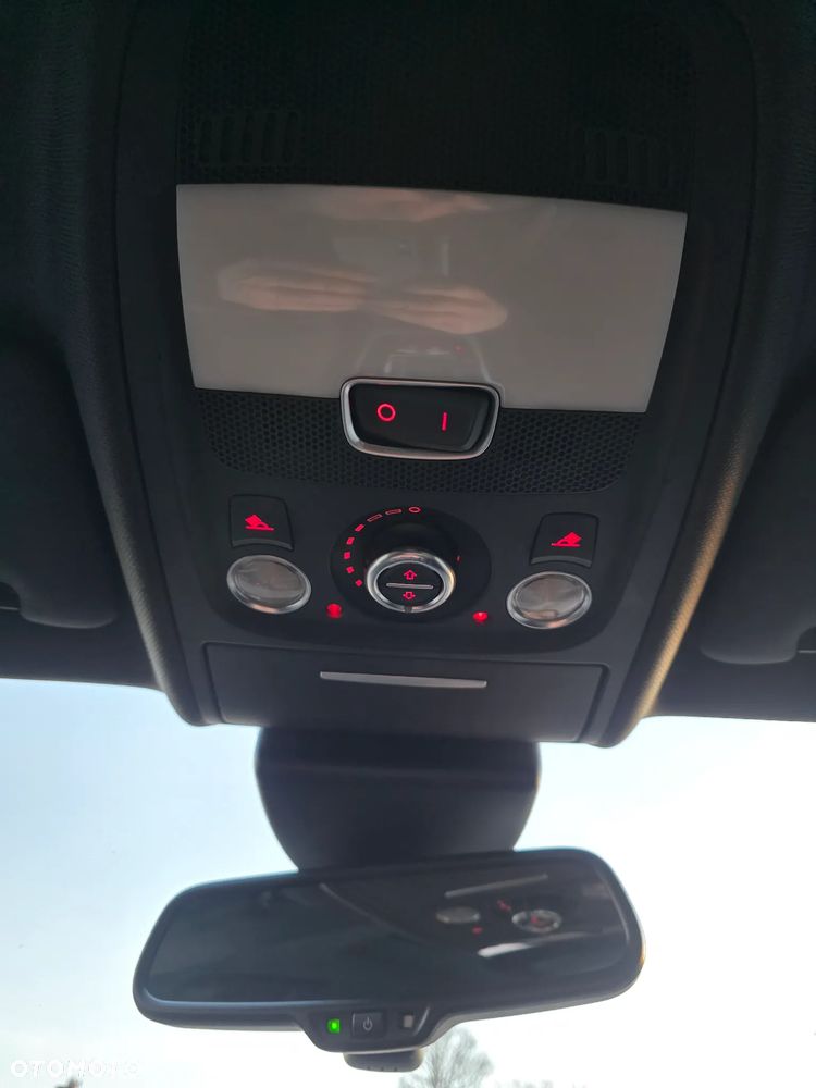 Audi A4 Avant 2.0 TDI clean diesel Quattro S tronic - 5