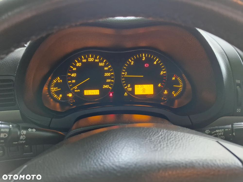 Toyota Avensis 2.0 D-4D - 9