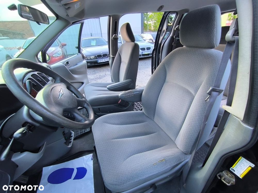 Chrysler Town & Country 3.3 LX - 4