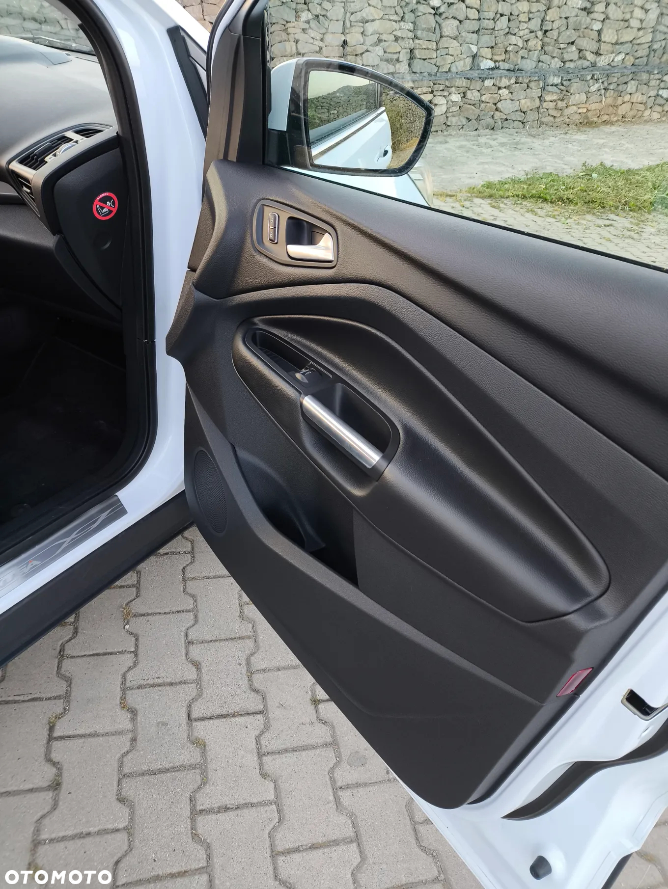 Ford Kuga 1.5 EcoBoost 2x4 Black & Silver - 30