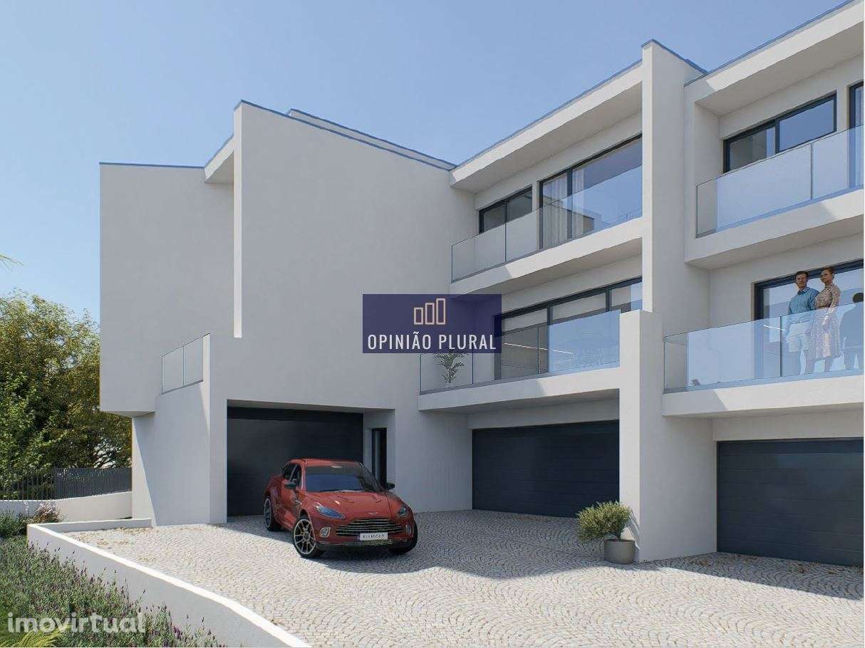 Moradia T3 Moderna de 3 Frentes com Jardim e Excelente Exposição Solar - Grande imagem: 2/16