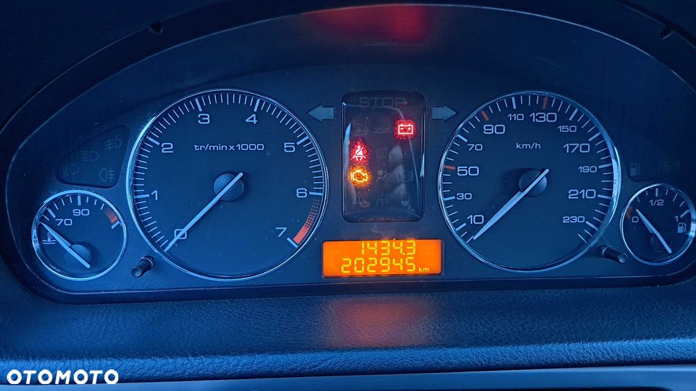 Peugeot 407 - 6