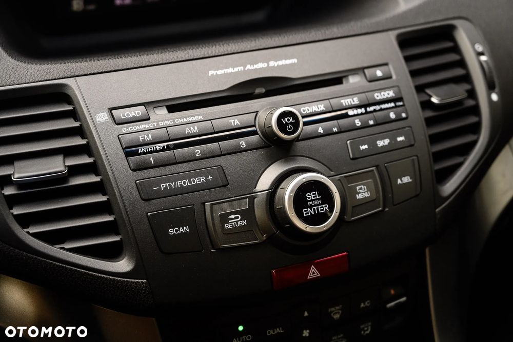 Honda Accord 2.0 Executive - 17