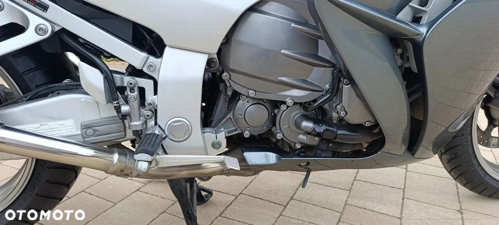 Yamaha FJR - 26