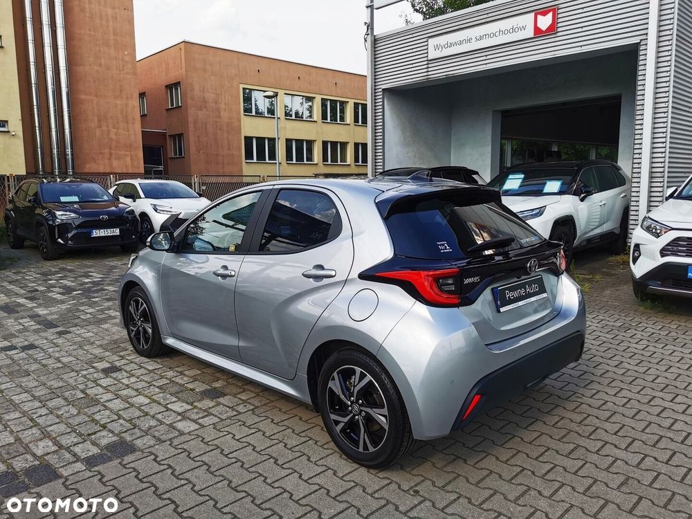 Toyota Yaris Hybrid 1.5 Style - 3