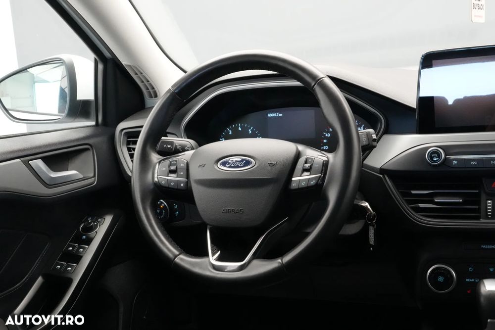Ford Focus 1.0 EcoBoost Titanium Business - 18