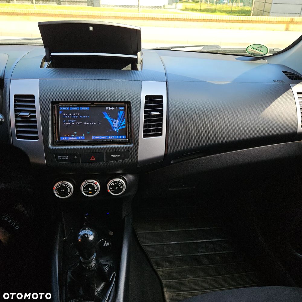 Mitsubishi Outlander - 21