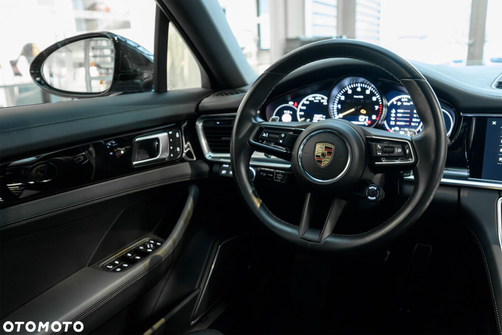 Porsche Panamera - 8