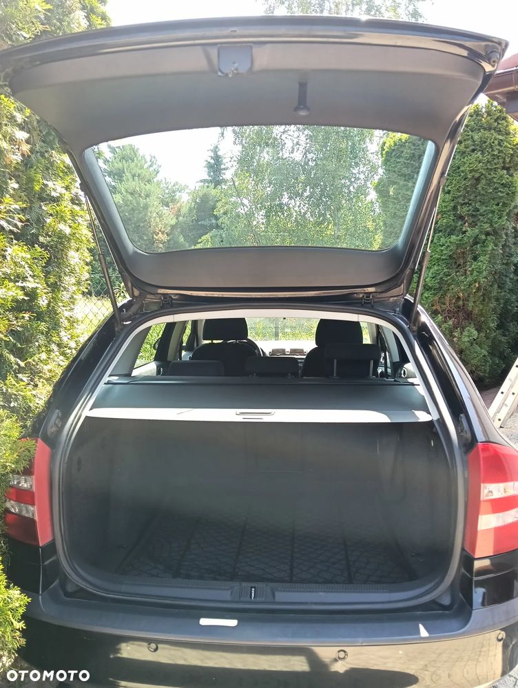 Skoda Octavia 1.8 TSI Ambiente - 16