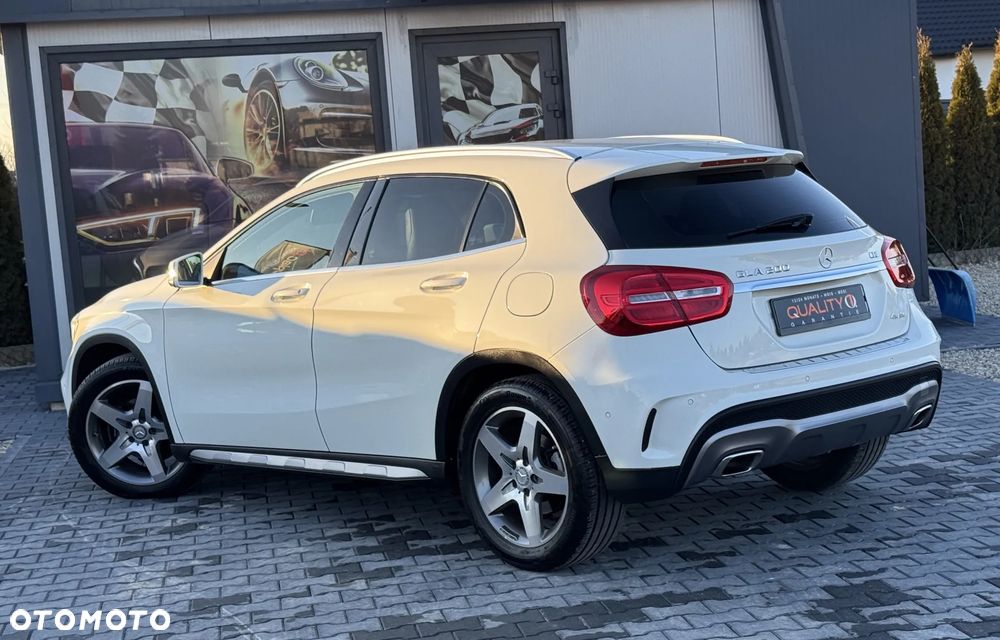 Mercedes-Benz GLA 2015