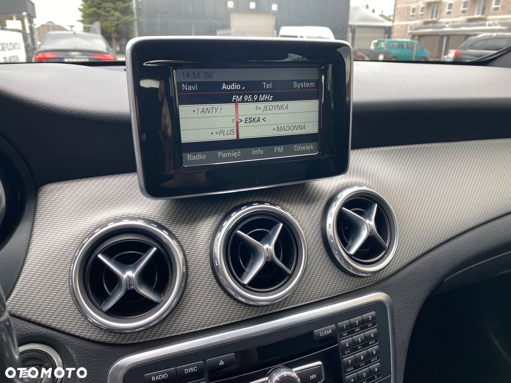 Mercedes-Benz GLA 180 (CDI) d Urban - 18