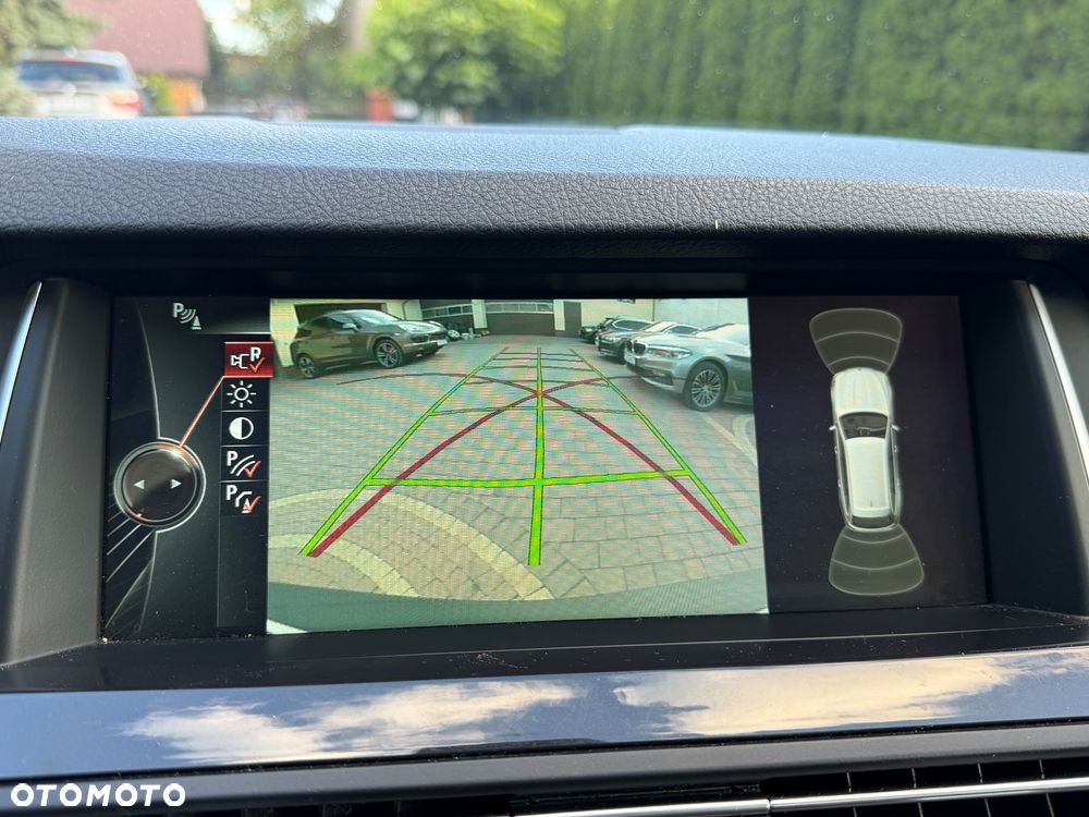 BMW Seria 5 525d Luxury Line - 30