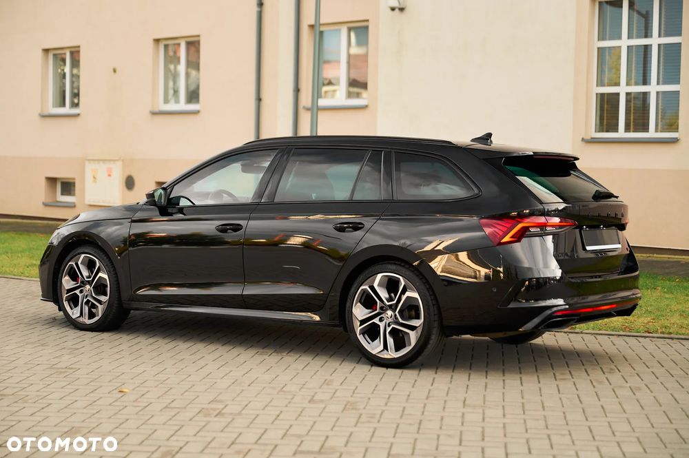 Skoda Octavia 2.0 TDI DSG RS - 10