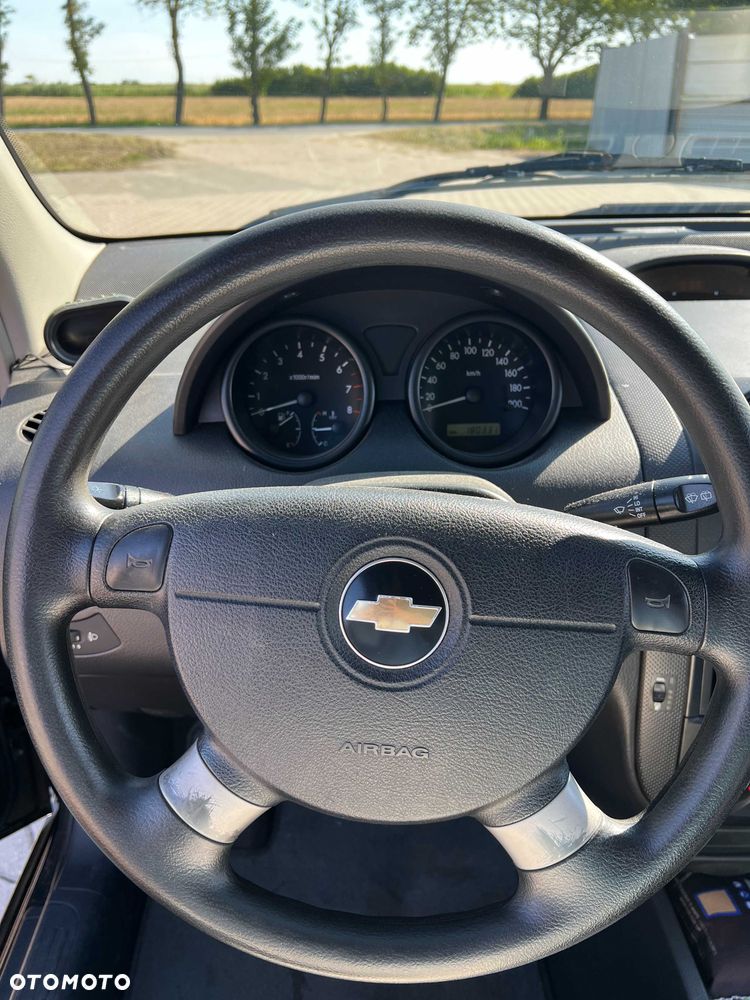 Chevrolet Kalos - 8