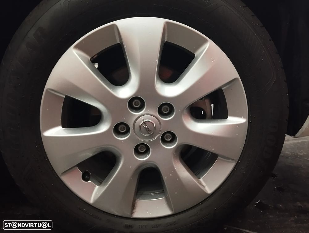Opel Combo — fotografia 8