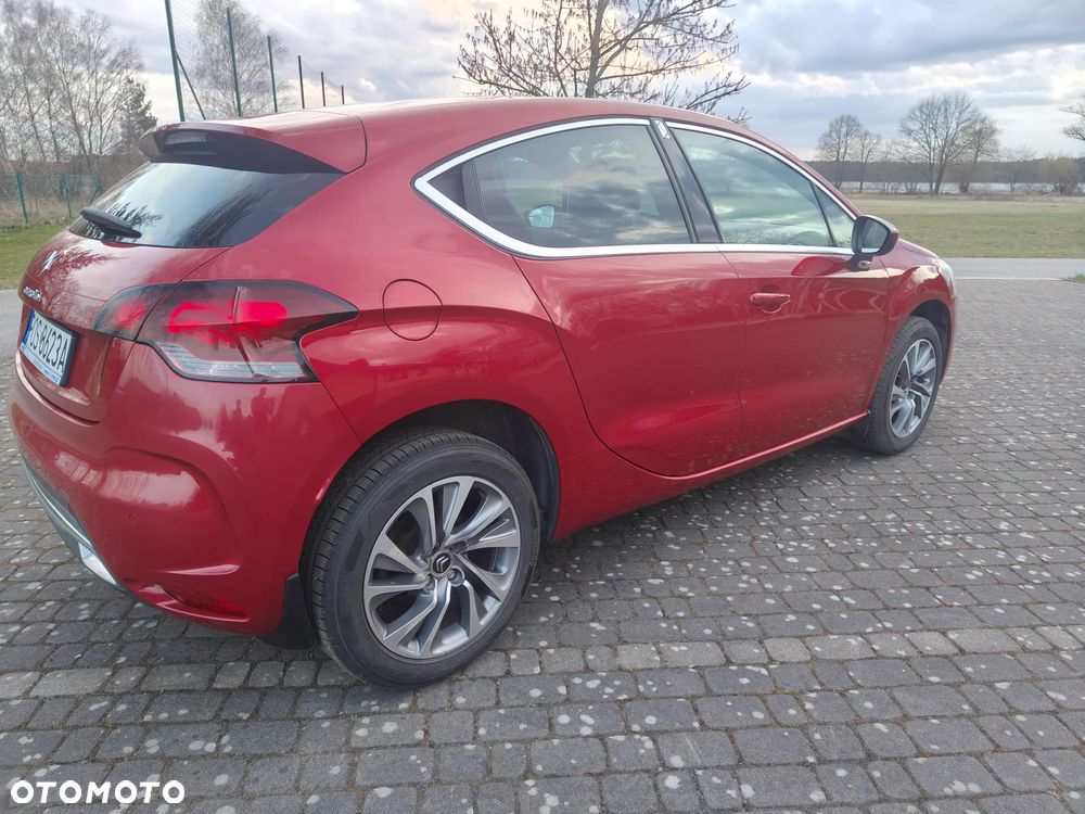 Citroën DS4 1.6 e-HDi SoChic MCP - 3