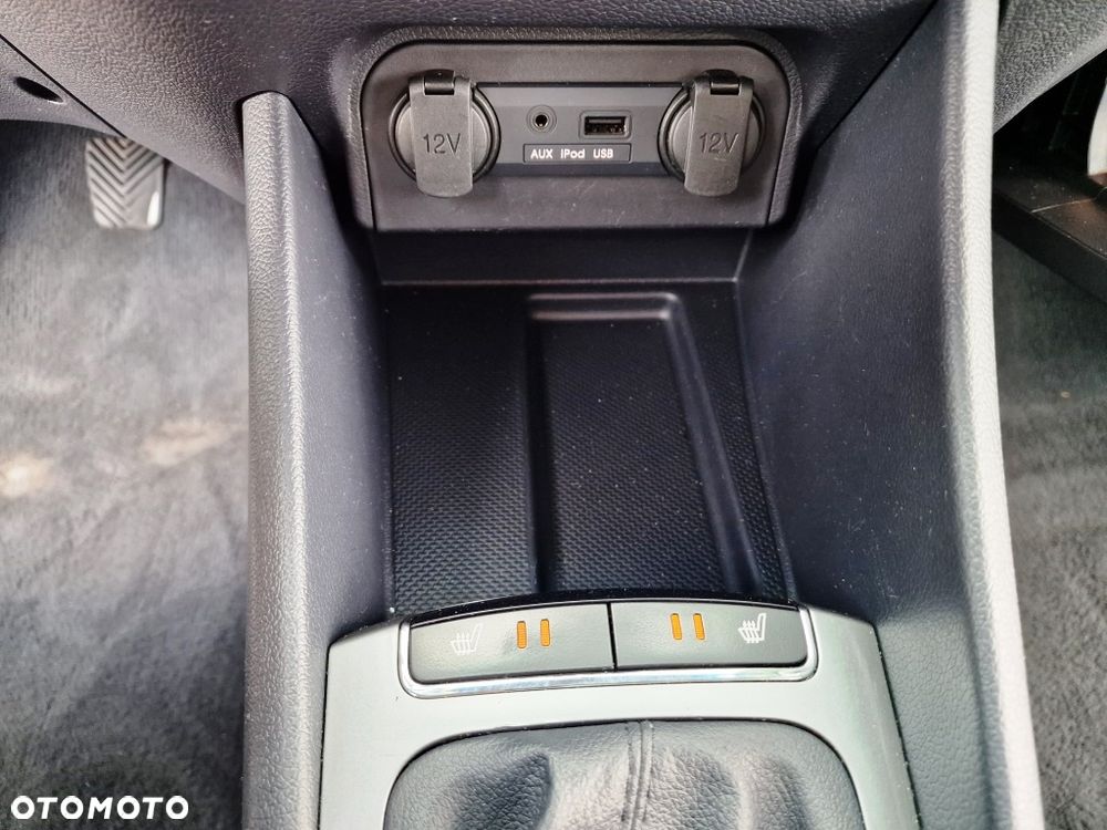 Kia Rio - 36
