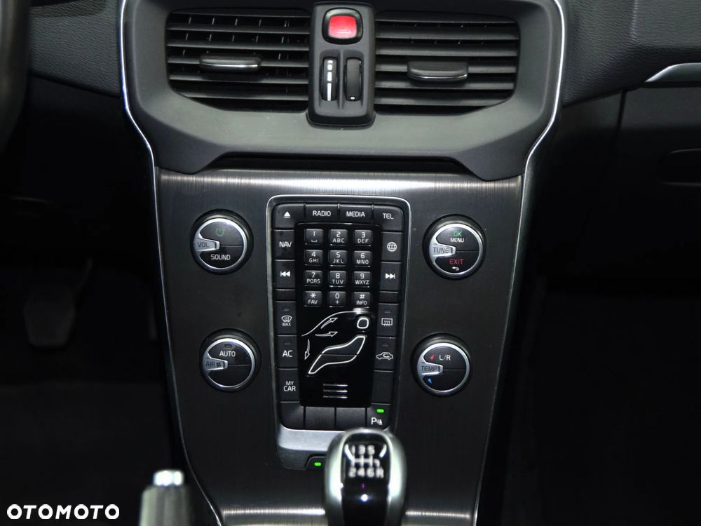 Volvo V40 - 27