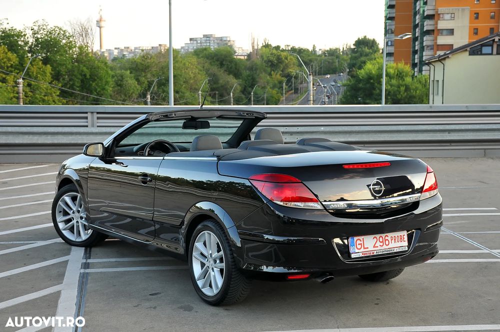 Opel Astra GTC 1.9 CDTI Cosmo - 3