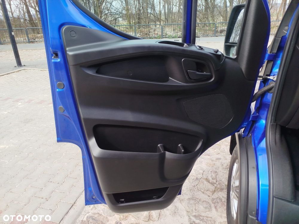 Iveco 35S18 - 17