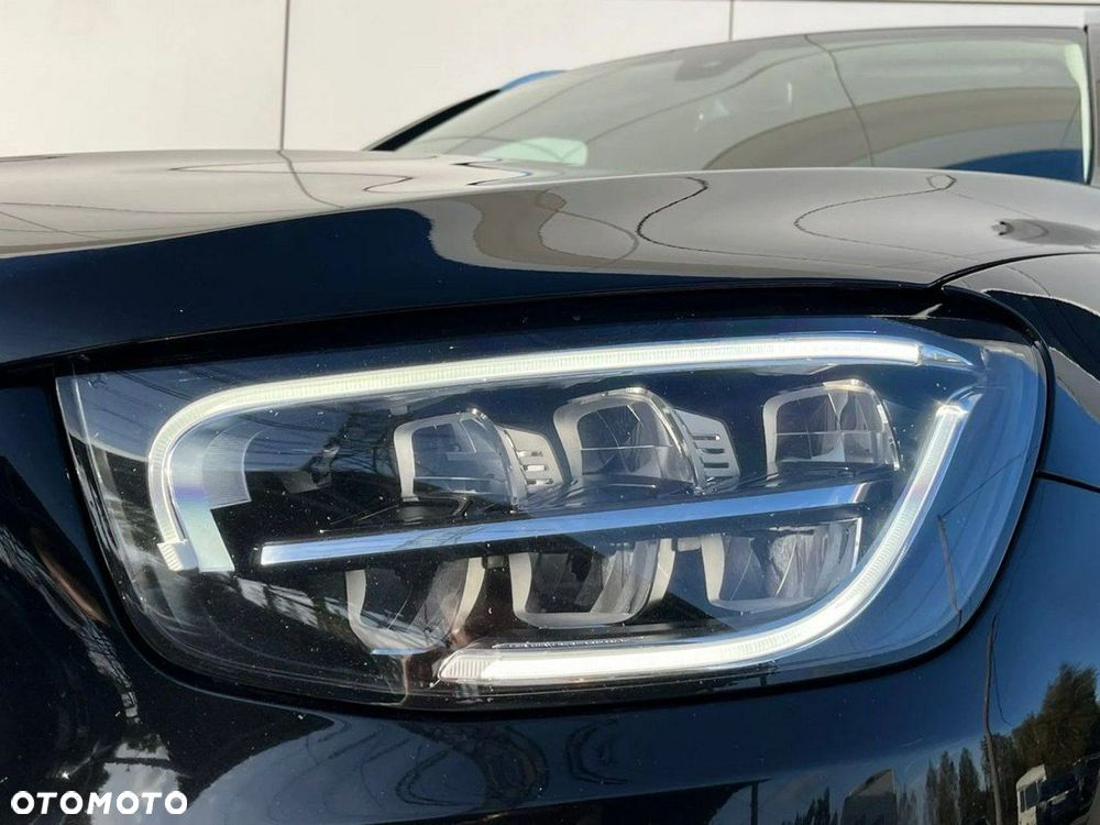 Mercedes-Benz GLC 300 e 4-Matic Avantgarde - 4