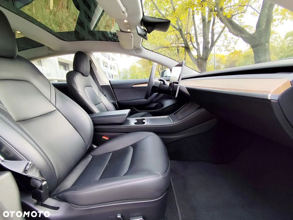 Tesla Model 3 - 15
