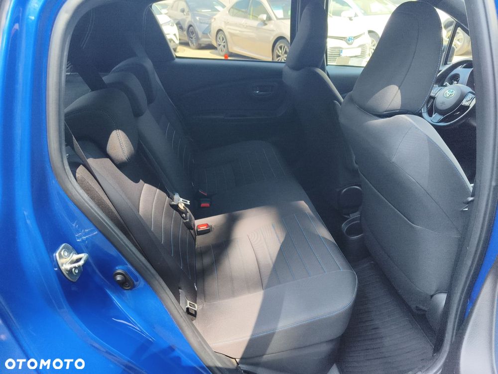 Toyota Yaris - 10
