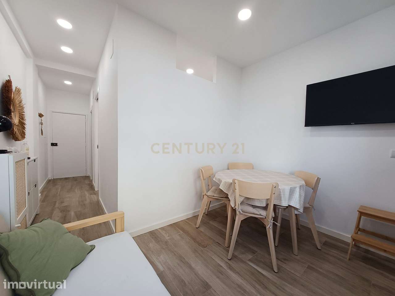 Apartamento totalmente renovado e mobiliado em condomínio - S. Martinh - Grande imagem: 3/16