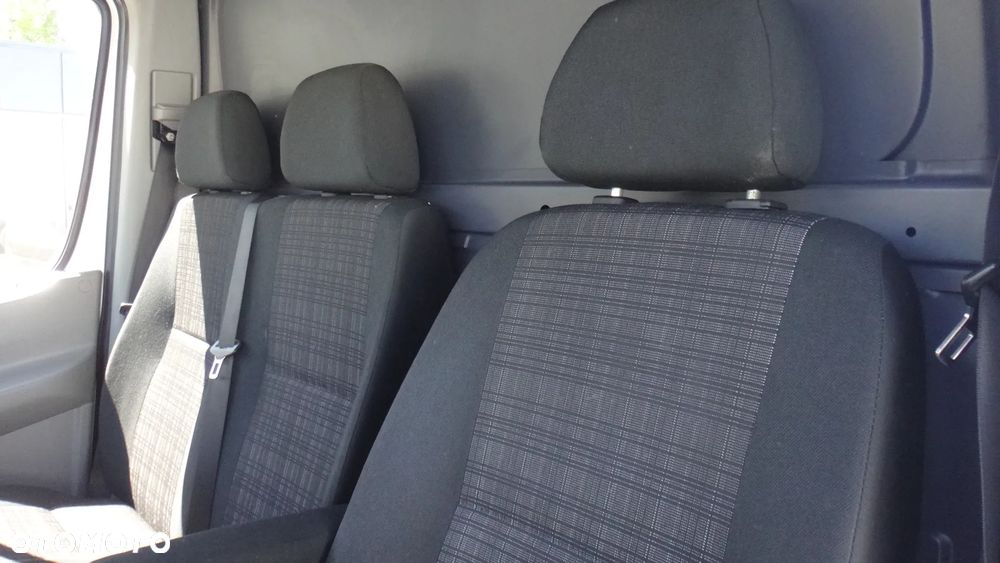 Mercedes-Benz Sprinter - 15