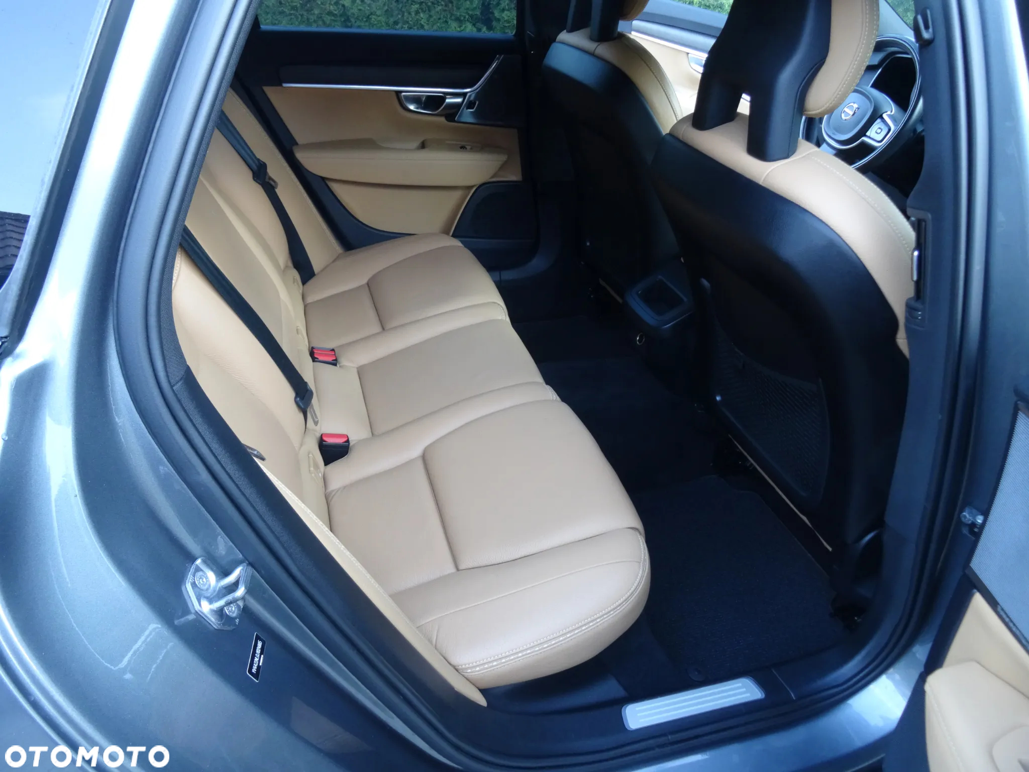 Volvo V90 Cross Country - 15