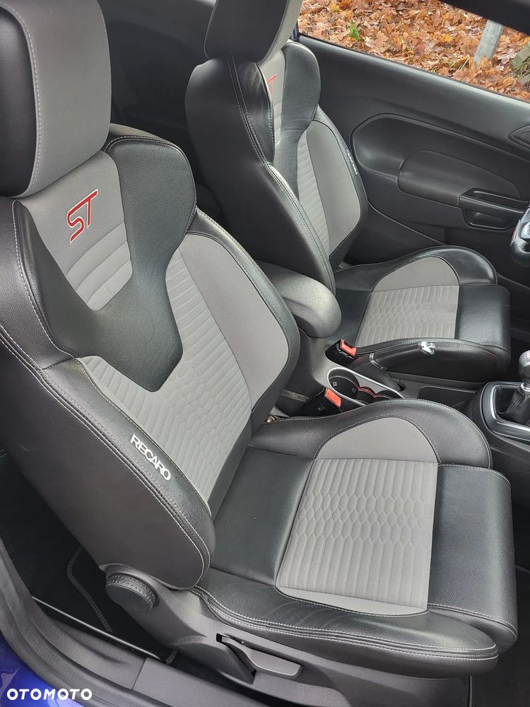 Ford Fiesta ST - 12
