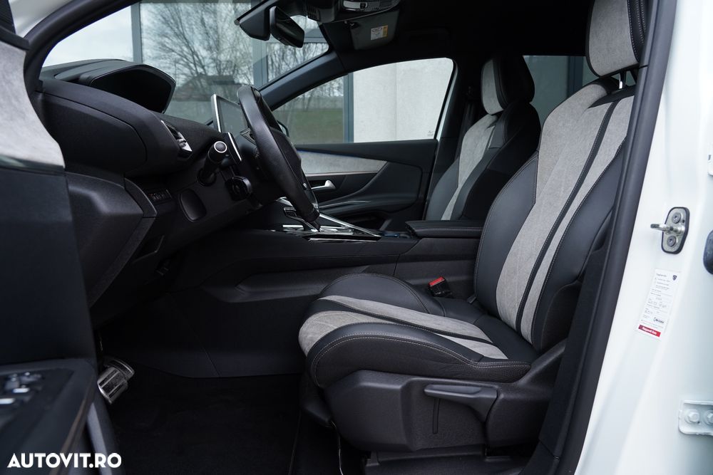 Peugeot 3008 PHEV EAT8 4X4 GT Pack - 20