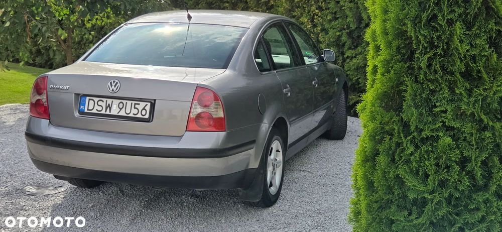 Volkswagen Passat 1.9 TDI Comfortline - 5