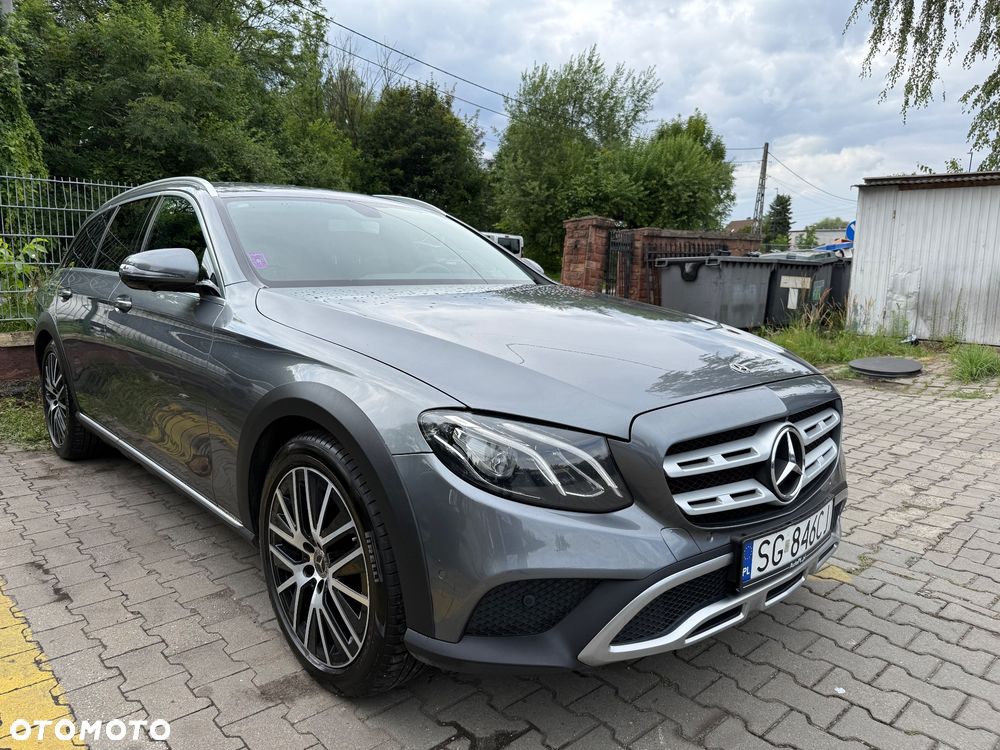 Mercedes-Benz Klasa E 220 d 4-Matic All-Terrain - 32