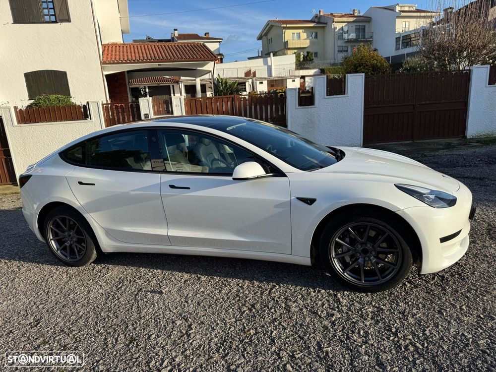Tesla Model 3 - 2