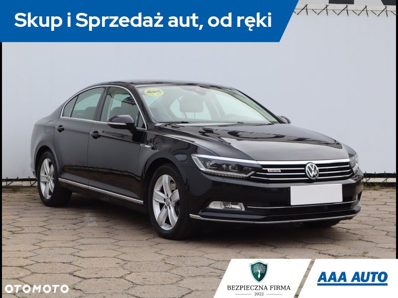 Volkswagen Passat - 2