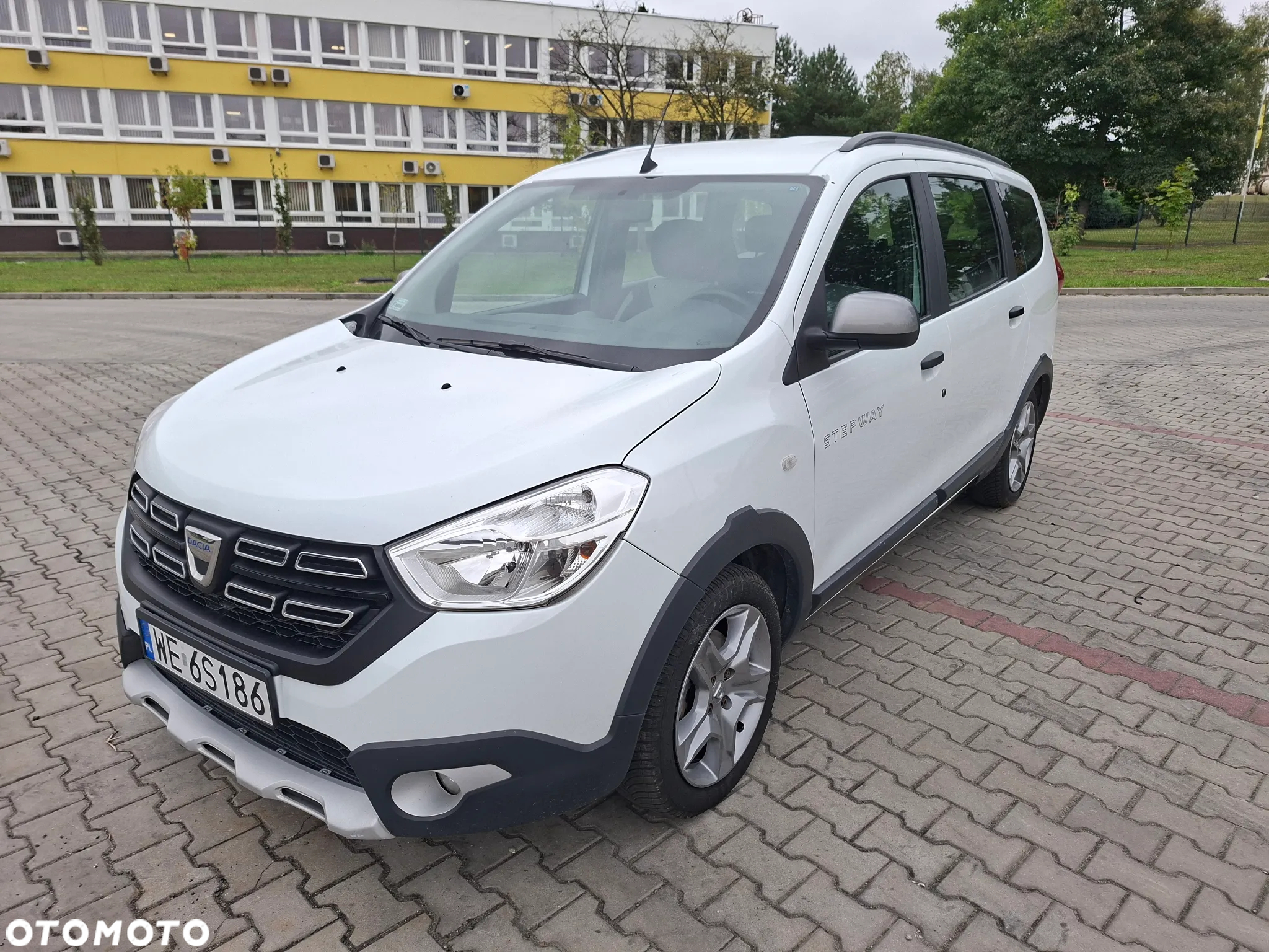 Dacia Lodgy 1.5 Blue dCi Stepway S&S - 2