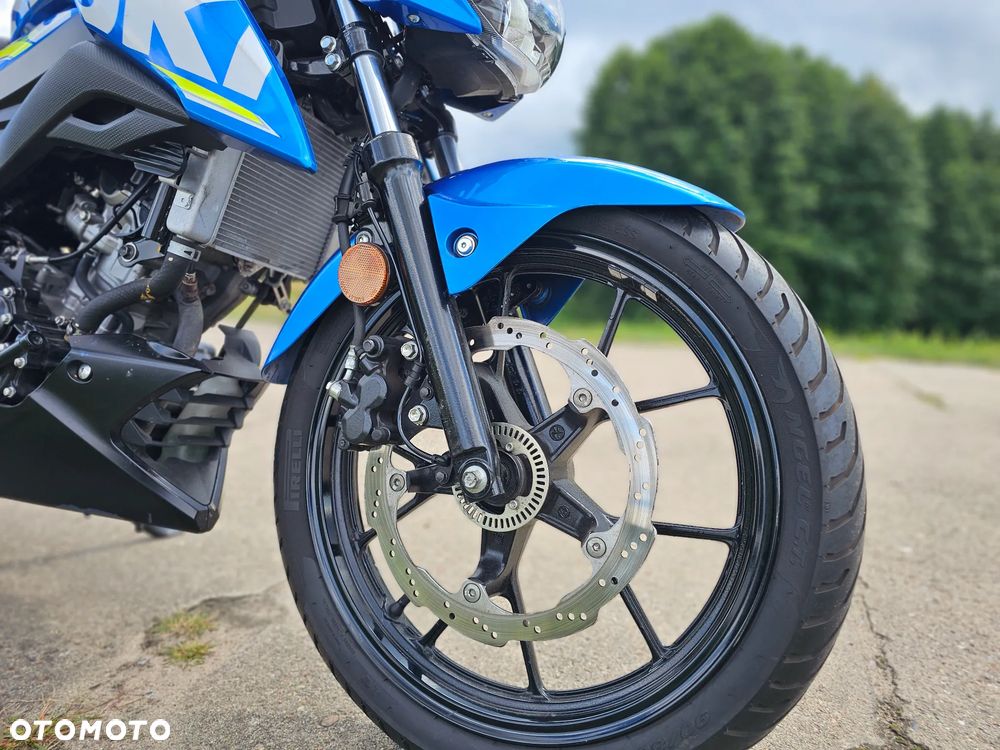 Suzuki GSX - 31