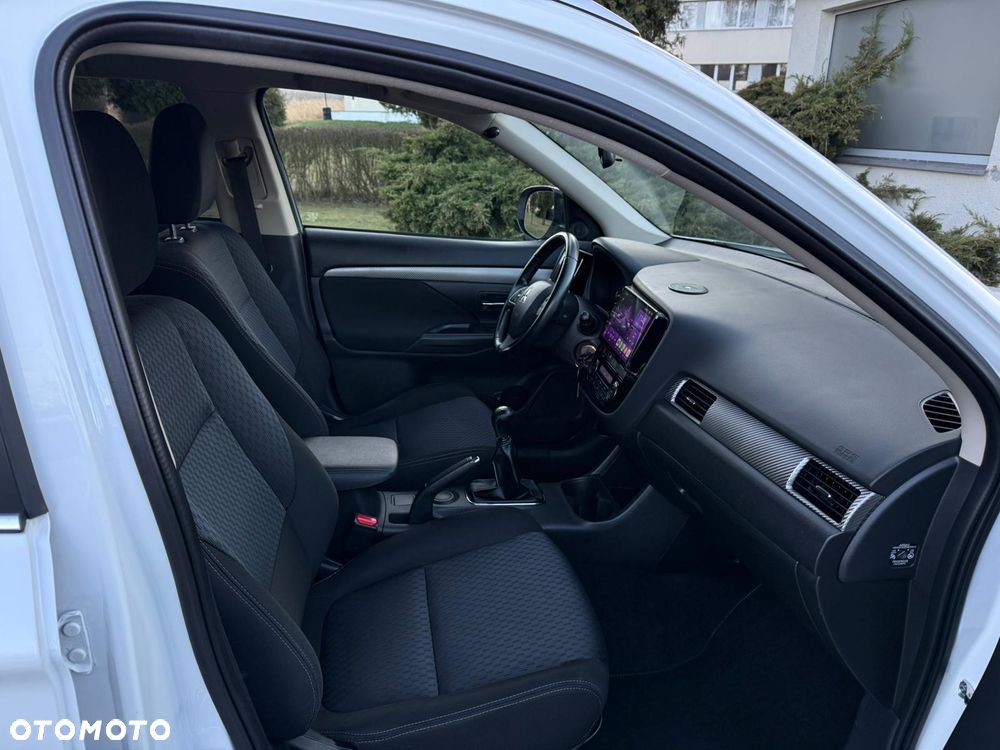 Mitsubishi Outlander 2.0 2WD Invite - 6