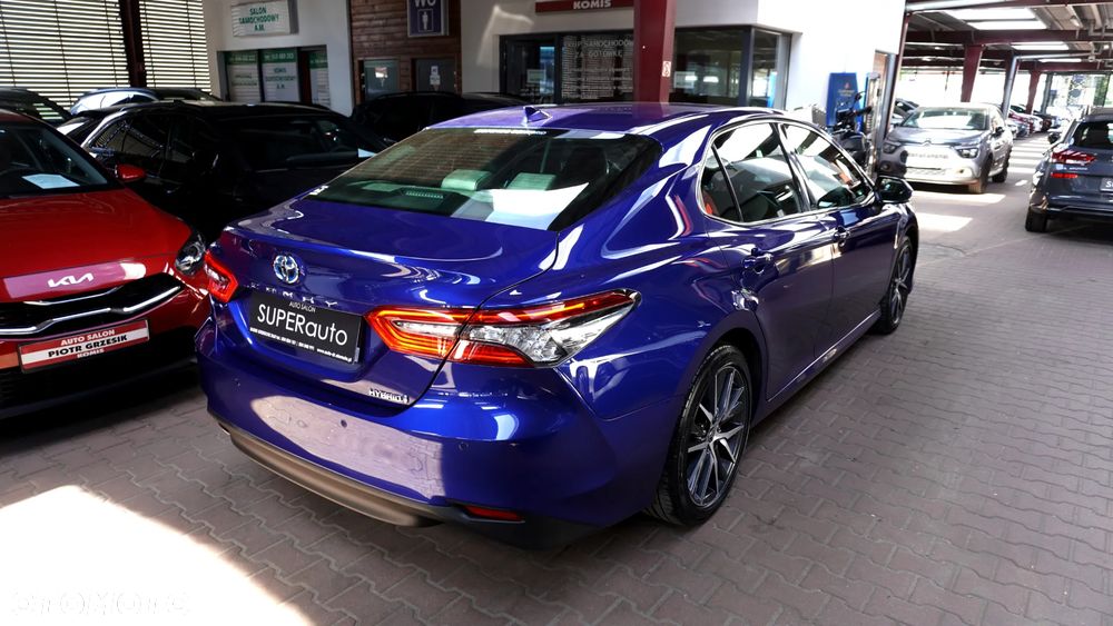Toyota Camry 2.5 Hybrid Executive CVT - 16