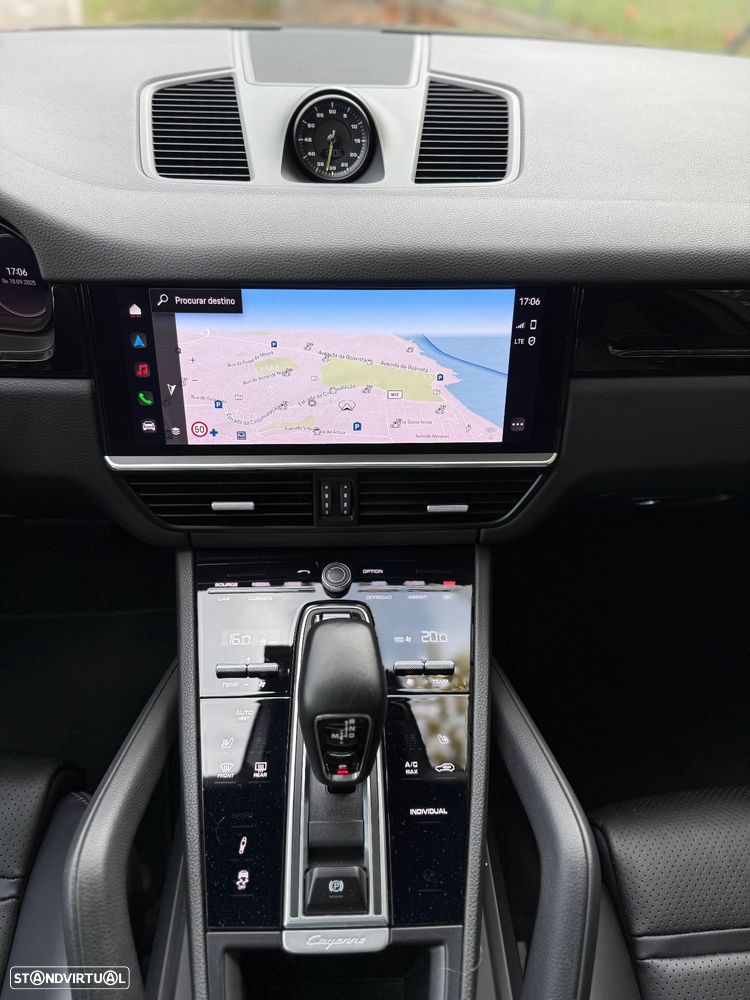 Porsche Cayenne Coupé E-Hybrid - 11