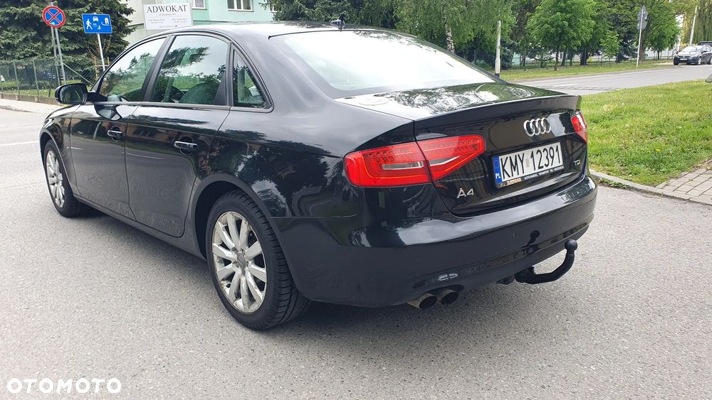 Audi A4 Limousine - 4