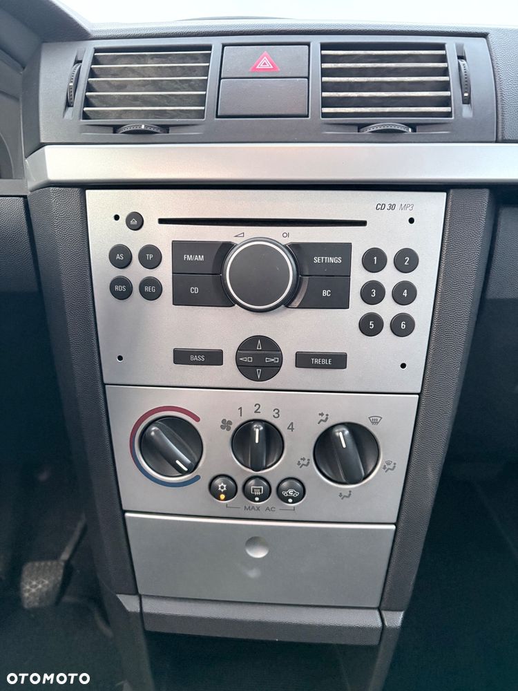 Opel Meriva 1.6 16V Essentia - 10