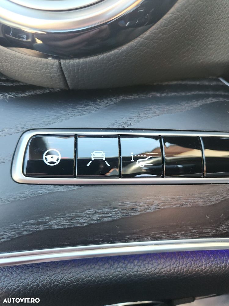 Mercedes-Benz E 220 d 4MATIC 9G-TRONIC AMG Line - 3