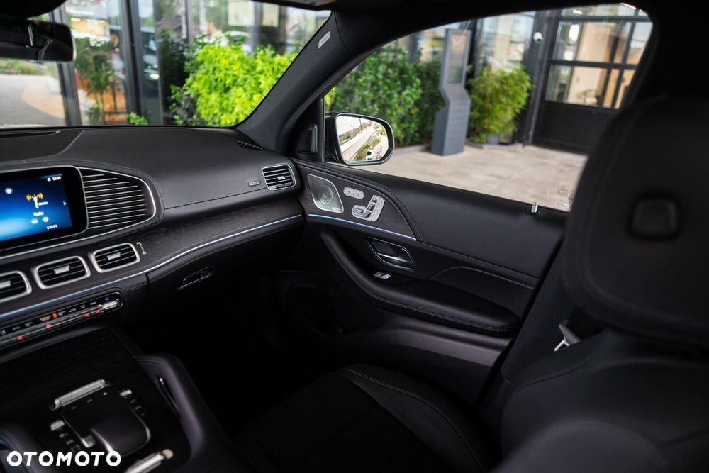 Mercedes-Benz GLE - 22