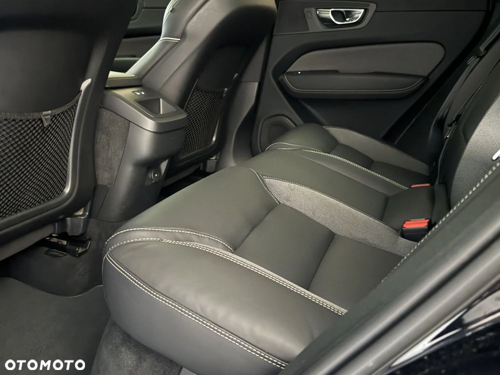 Volvo XC 60 B4 D AWD Geartronic RDesign - 18