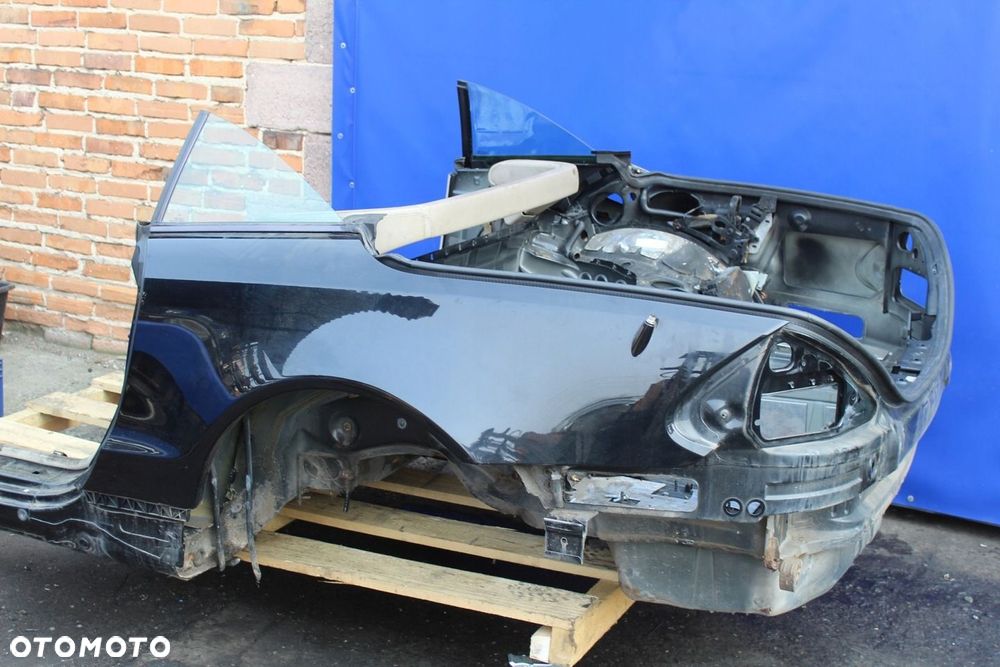Ćwiartka lewa błotnik tył tylny lewy Mercedes SL R230 W230 SL500 SL350 197 - 7