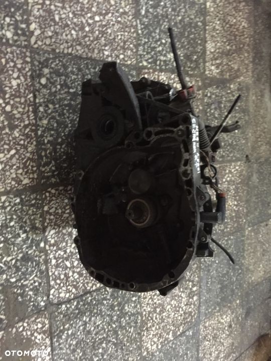 Skrzynia biegów Renault megane II 1,5dci CEJRQK9K - 3