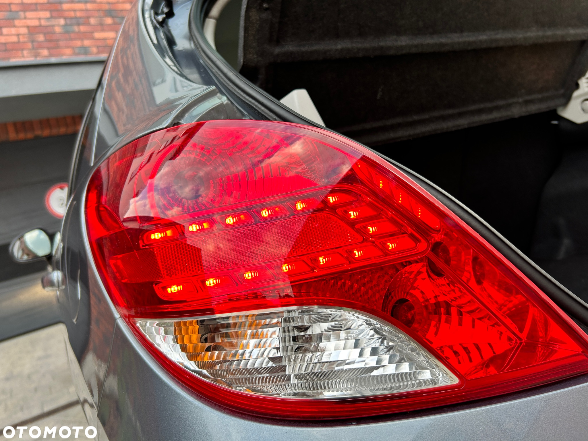 Peugeot 207 - 13